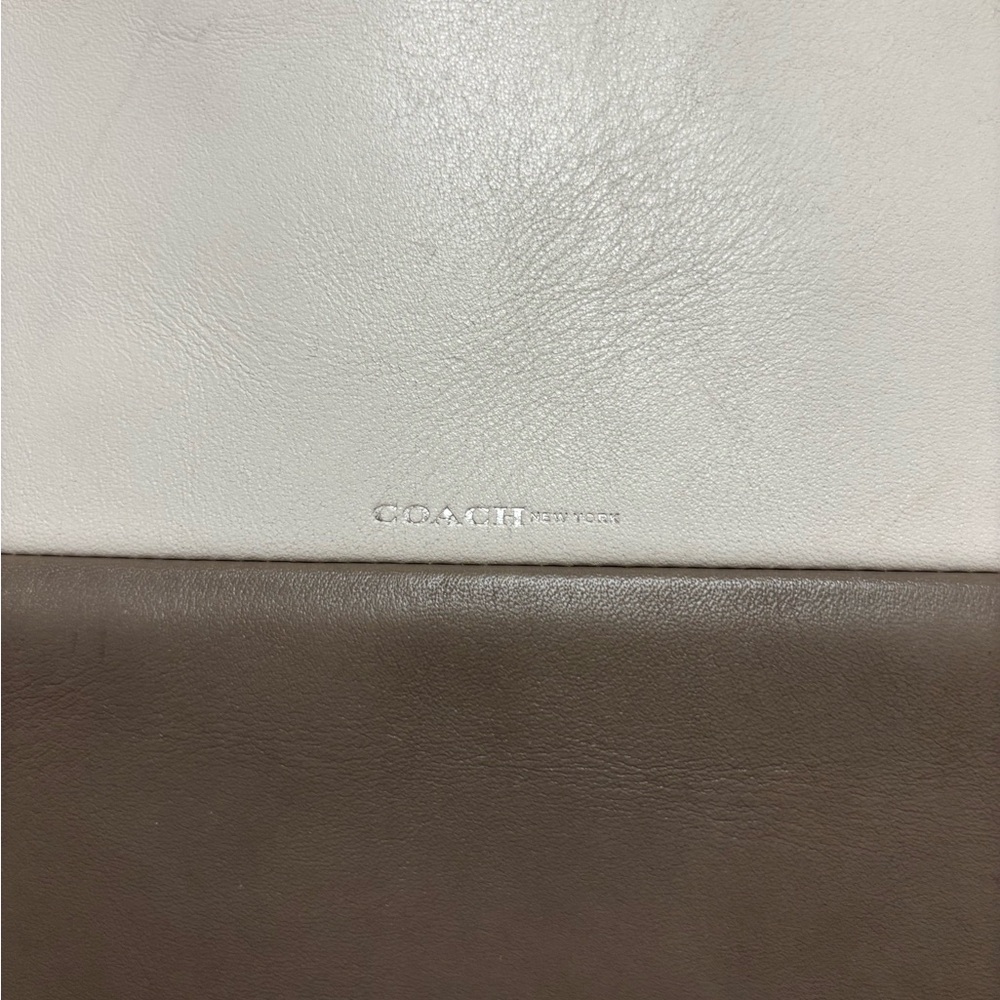 Coach A1469-32502 Large Borough Retro Colorblock Grey/Cream/Tan Leather in EUC - Picture 4 of 16